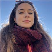 Soy italiana nativa recién graduada en traducción e interpretación en Italia con un nivel de español C1/C2